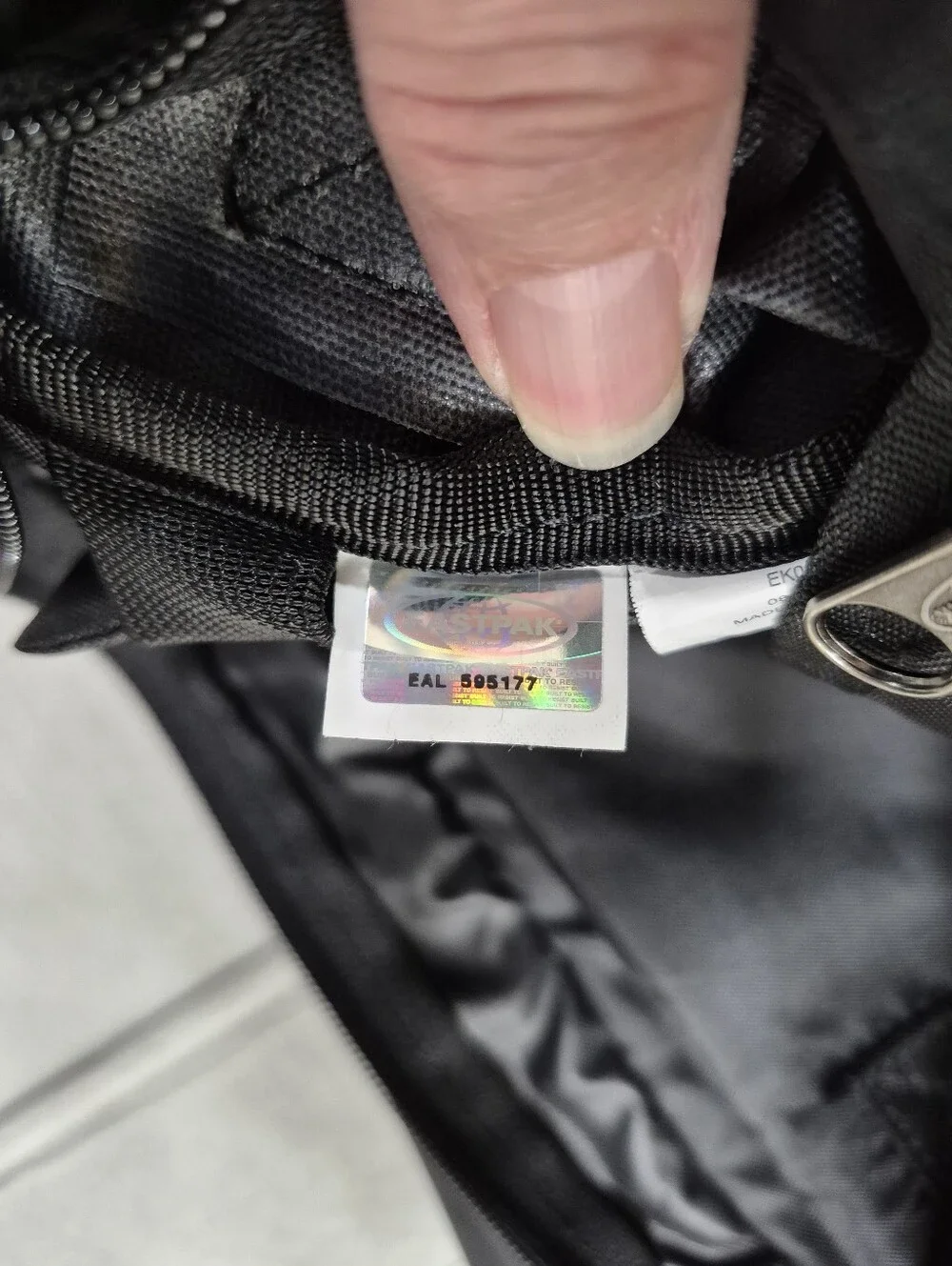 Eastpak small messenger